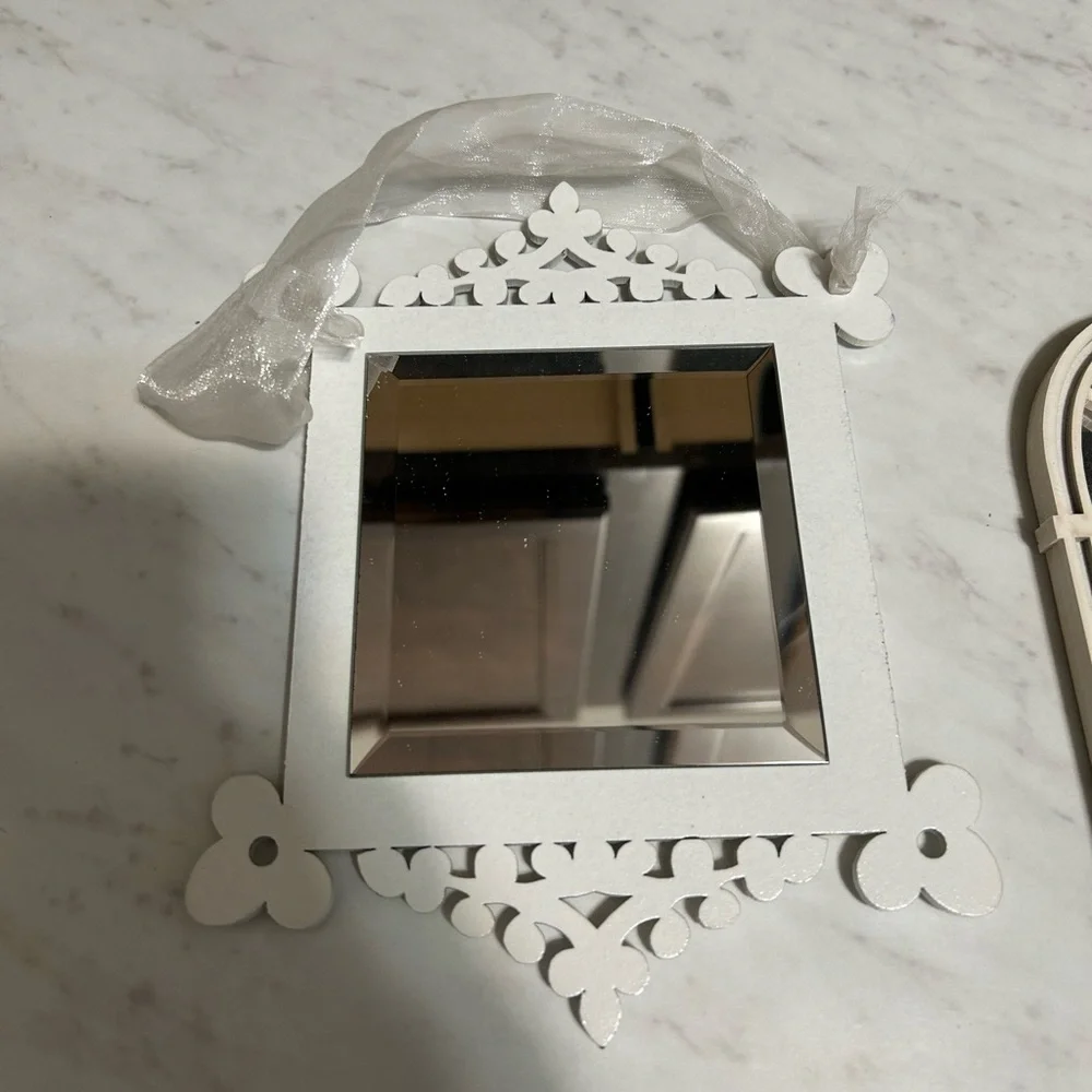 Mini mirrors, 3.